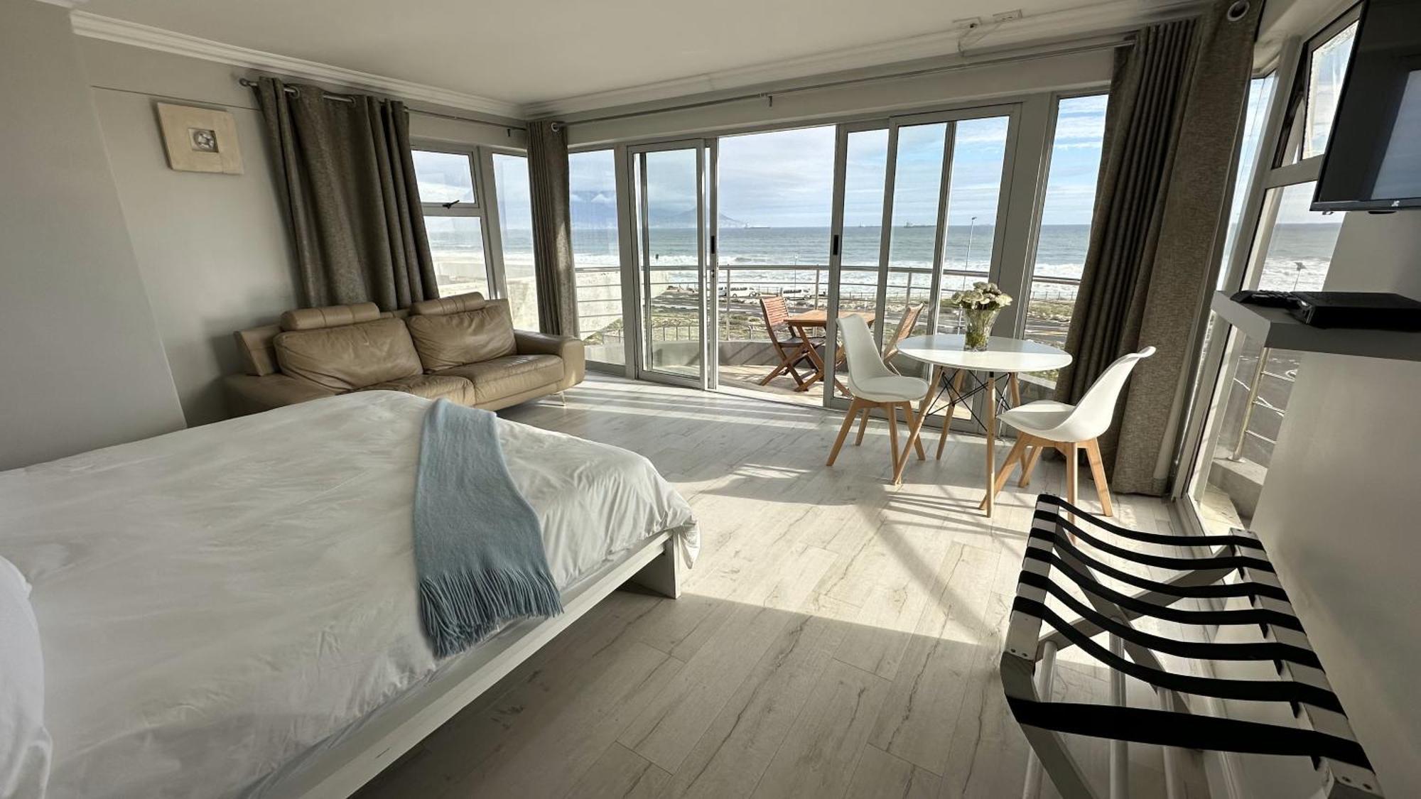 Oceansnest Guest House Bloubergstrand Eksteriør bilde